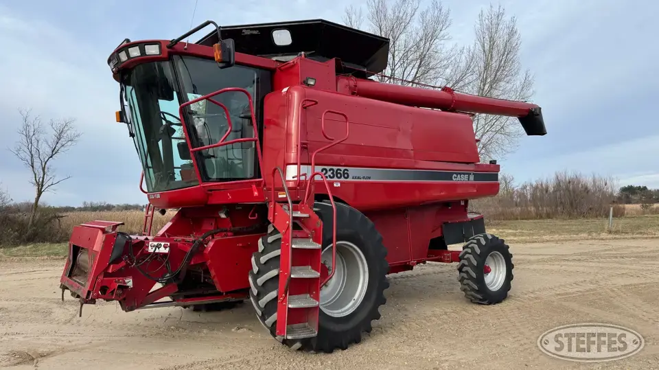 1998 Case IH 2366 Combine