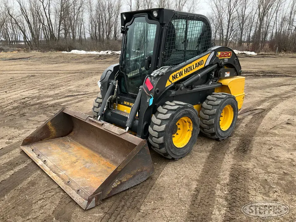 2012 New Holland L220 Wheeled Skid Steer