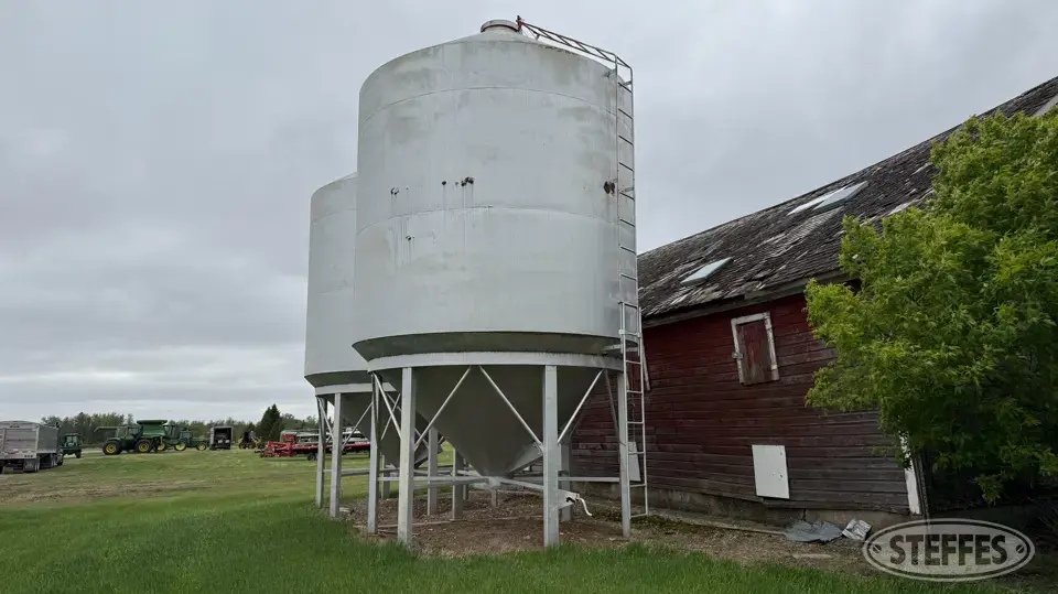Friesen Hopper Bin