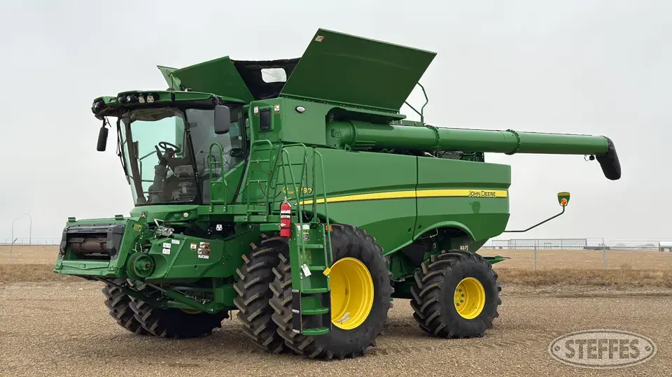 2023 John Deere S780 Combine