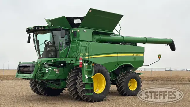 2023 John Deere S780