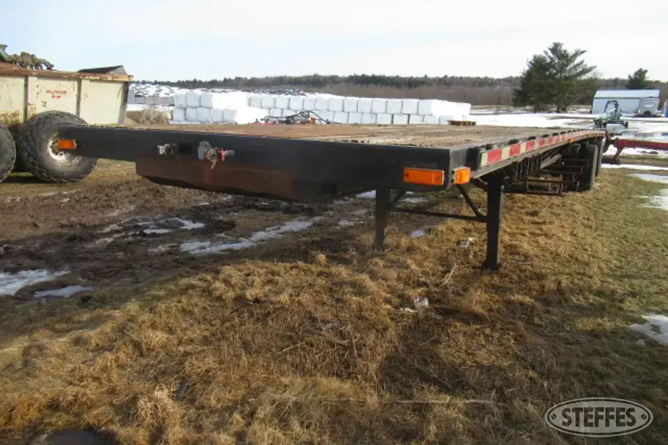 2000 Transcraft Flatbed Trailer