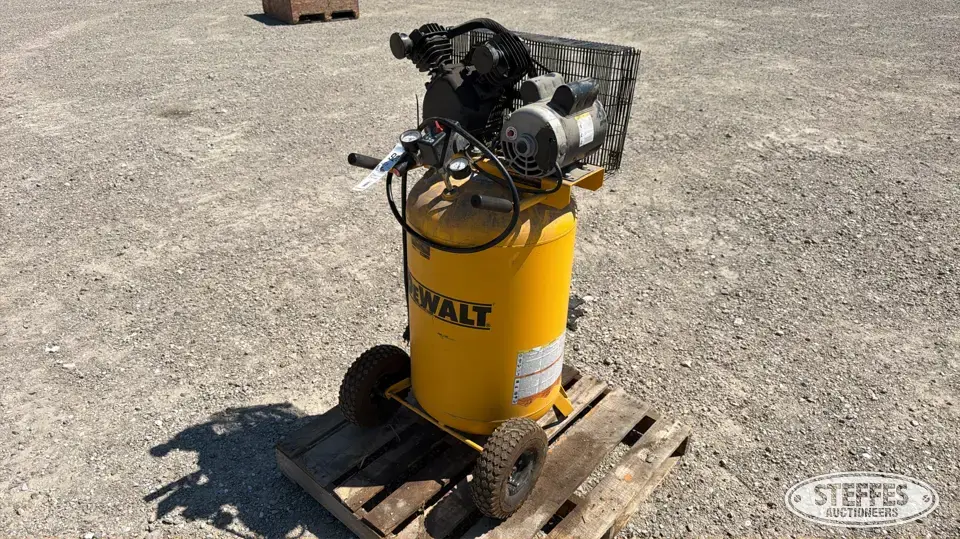 DeWalt DXCMLA1683066 Air Tools and Compressor