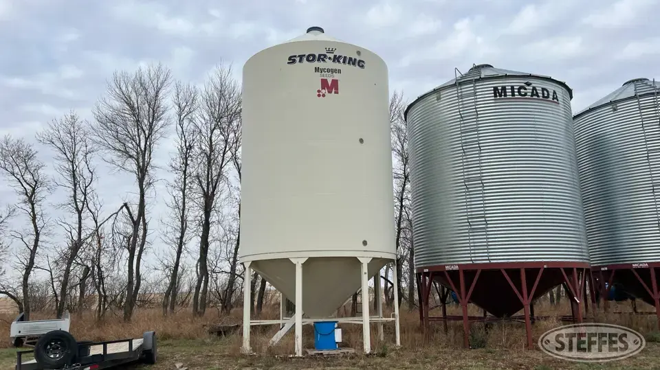 Stor-King 1620 Hopper Bin