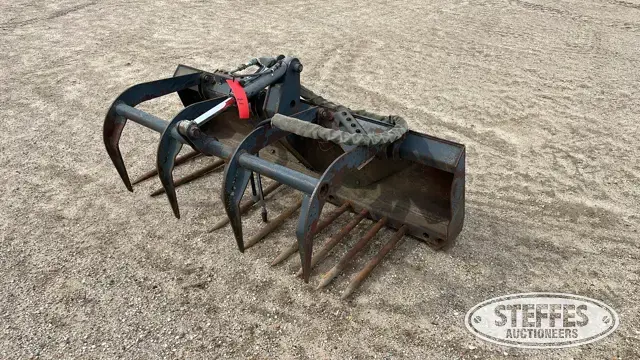 Skid steer manure grapple