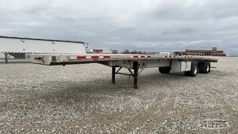 2022 Transcraft Semi Flatbed Trailer