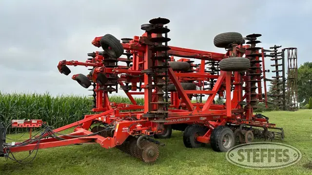 2013 Kuhn Krause Excelerator 8000