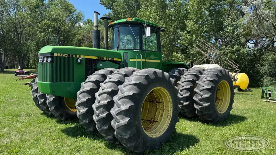 1984 John Deere 8650 4WD Tractor