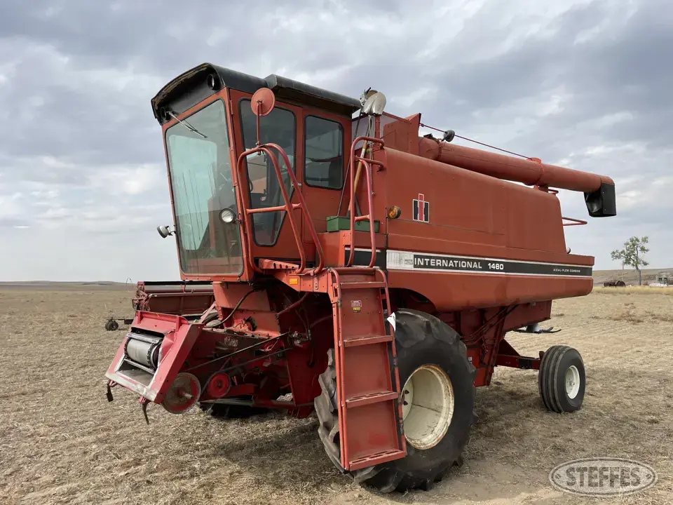 IHC 1460 Combine