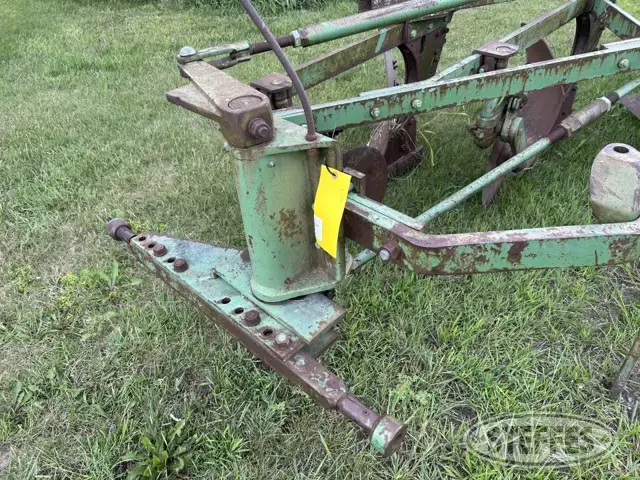 John Deere 145A