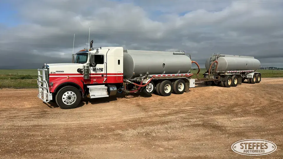 2019 Kenworth W900 4,200 gal. Tank Truck