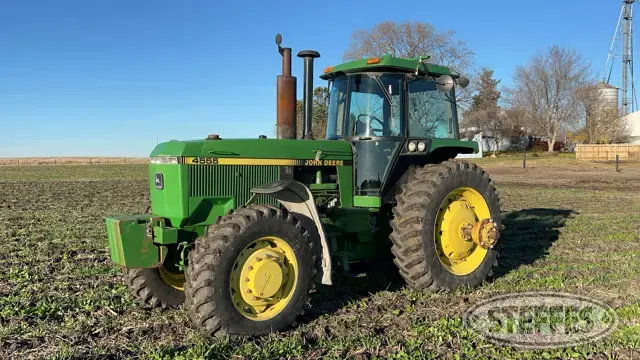 1990 John Deere 4555