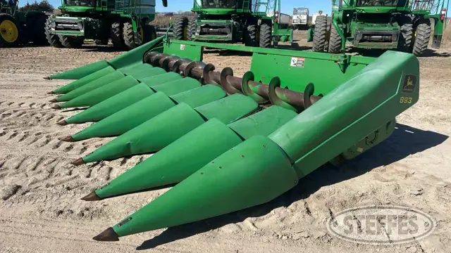 John Deere 893