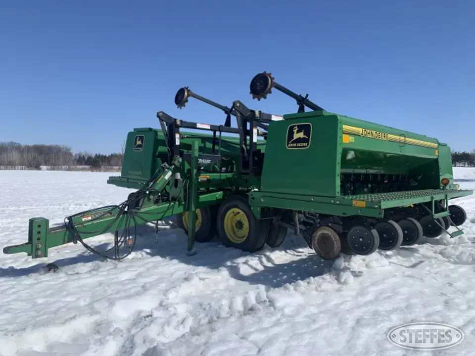 John Deere 455 Press Drill