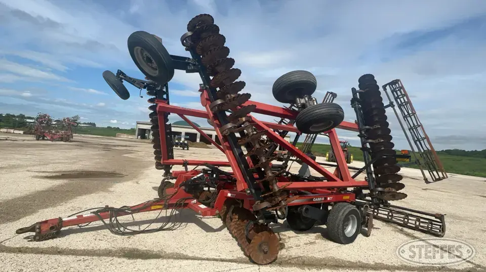 Case IH 330 Turbo Vertical Tillage