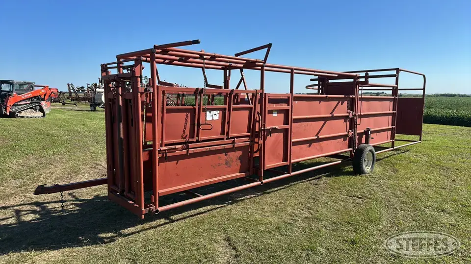 Stur-D Porta-Tub/Alley Livestock Handling