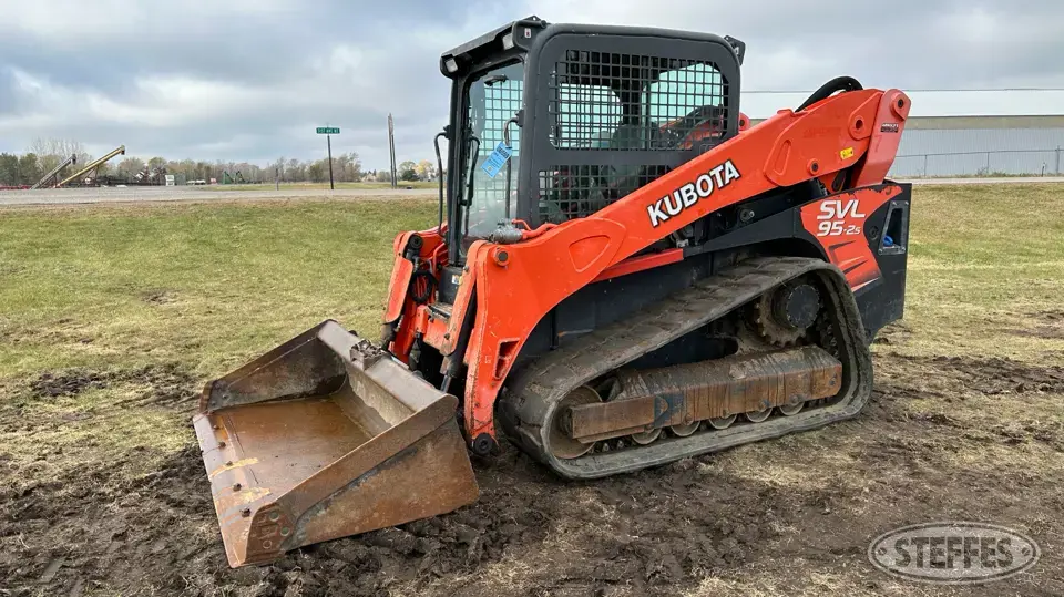 2016 Kubota SVL95-2S Tracked Skid Steer