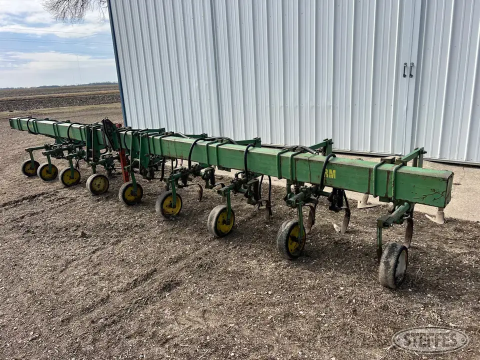 John Deere RM Row Crop Cultivator