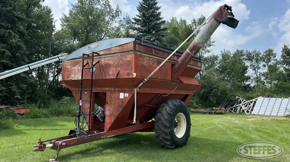 J&M 600 Grain Cart