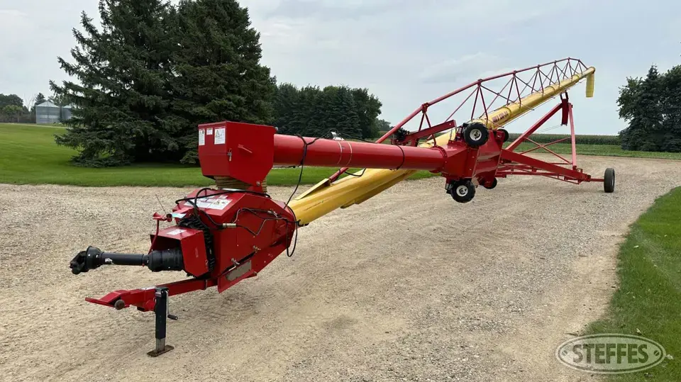 2015 Westfield MKX130-94 Swing Hopper Auger