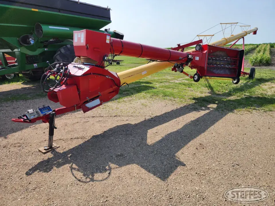 Westfield MKX130-74 Swing Hopper Auger