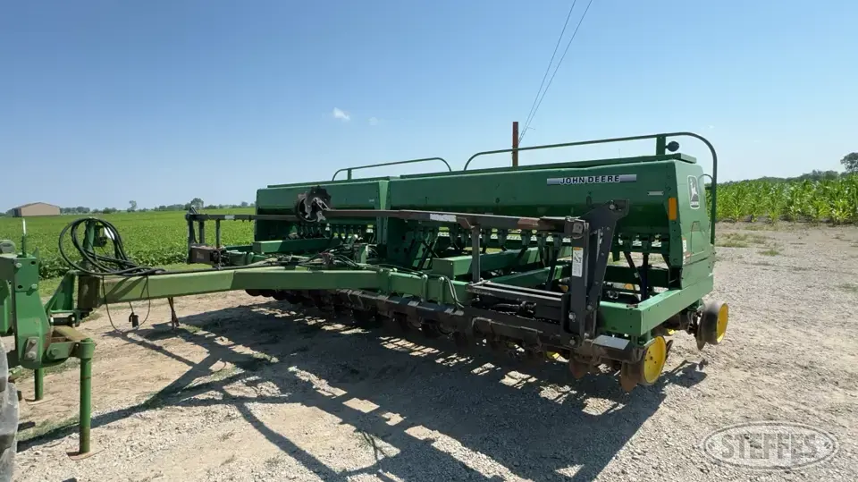 John Deere 750 Press Drill