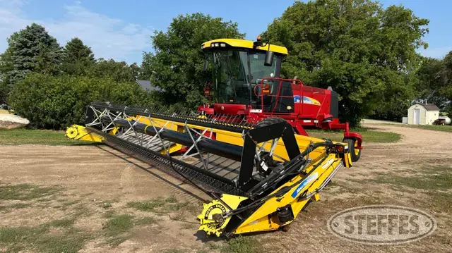 2011 New Holland H8040N