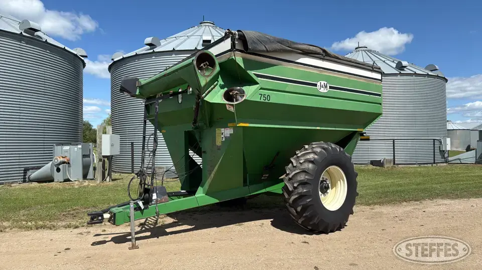 J&M 750 Grain Cart