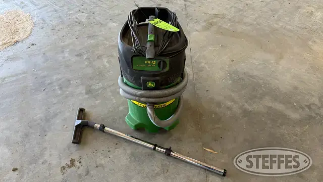 John Deere PR12