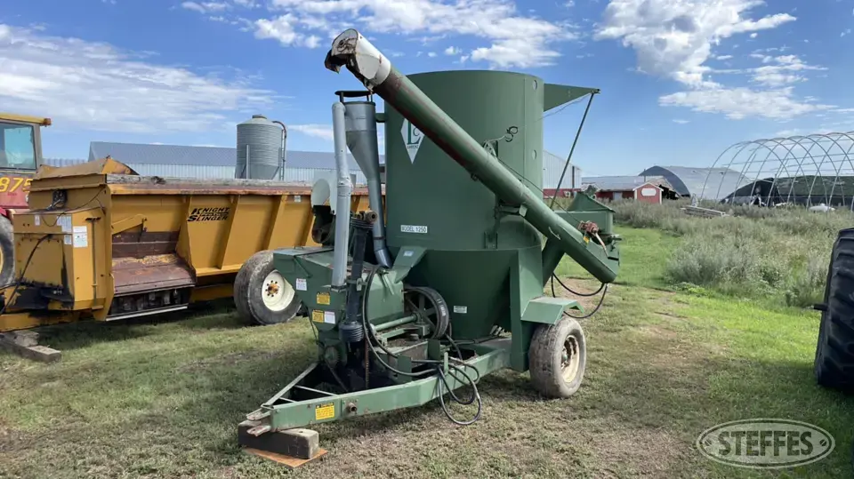 Lorenz 1250 Forage Processing