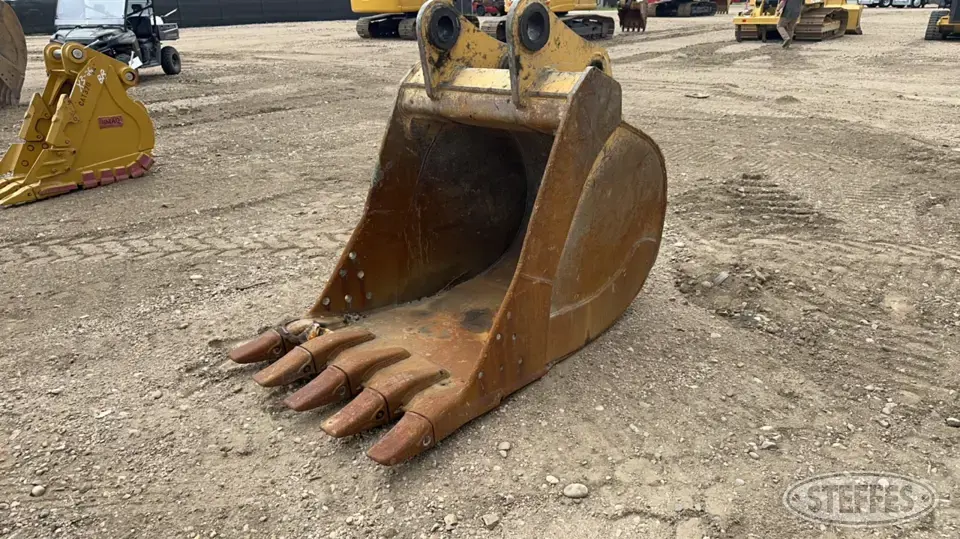 Deere Excavator Attachment
