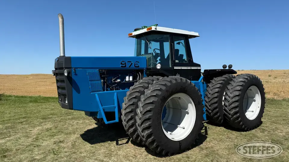 1990 Ford Versatile 976 Designation 6 4WD Tractor