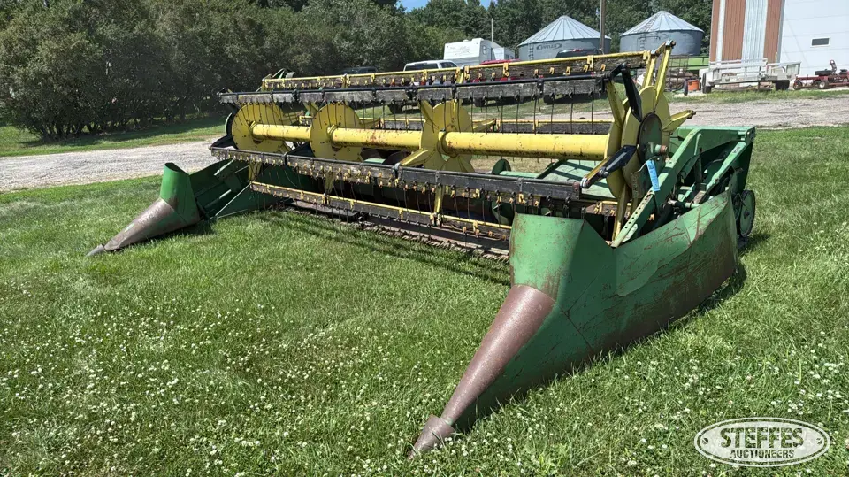 1976 John Deere 215 Flex Head