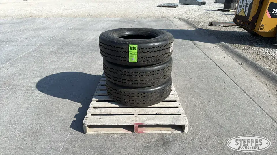(3) Bridgestone R238 245/70R17.5 tires Truck Tire