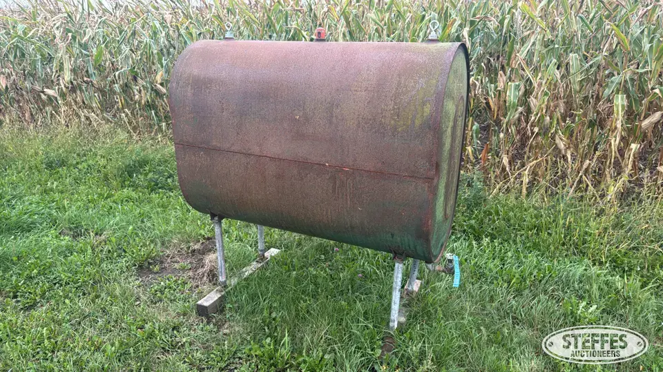 Approx. 250 gal. horizontal fuel tank