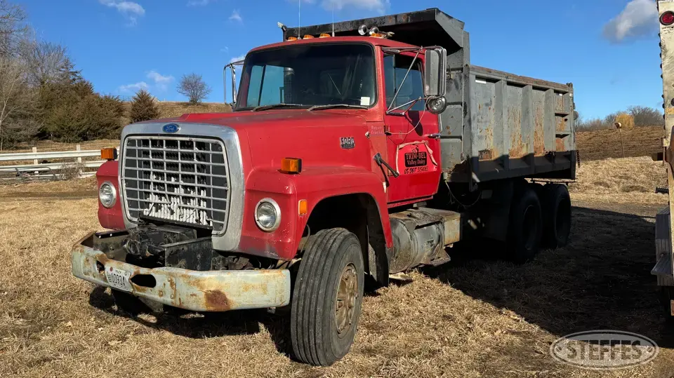 1986 Ford 9000 Dump Truck