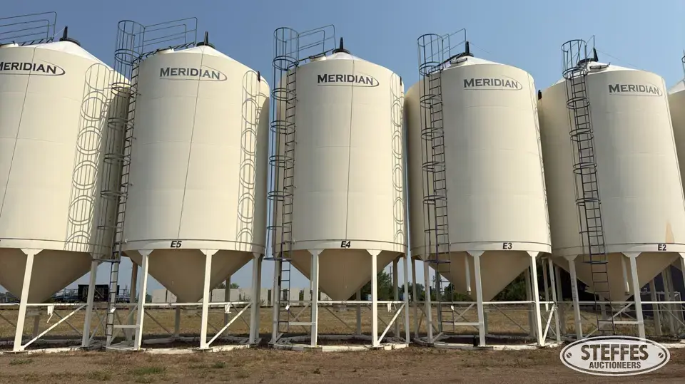 2013 Meridian M1620HD Hopper Bin