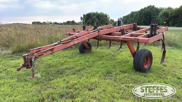 Allis-Chalmers 1500