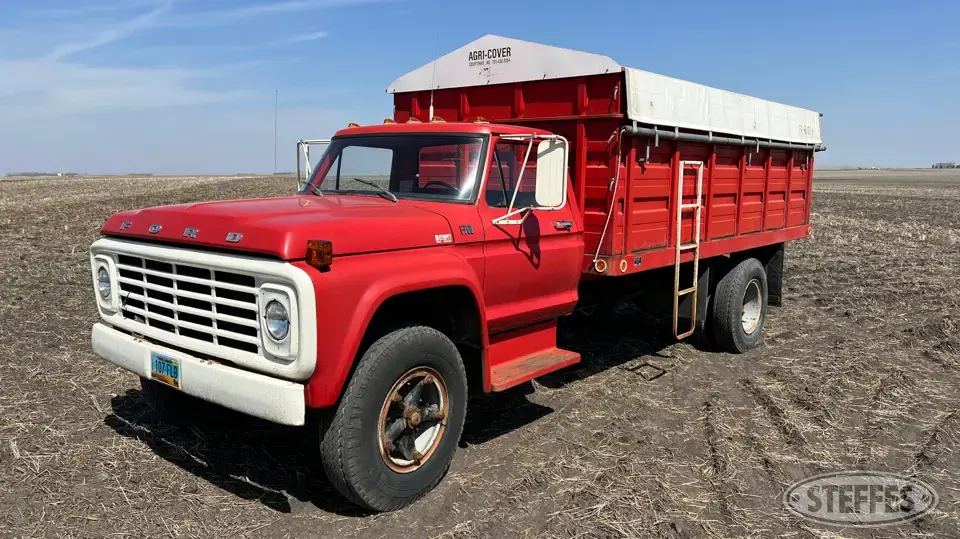 1975 Ford F750 Single Axle Boxed Truck
