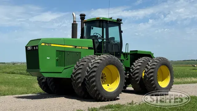1989 John Deere 8760