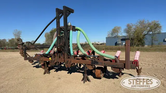 Liquid manure applicator
