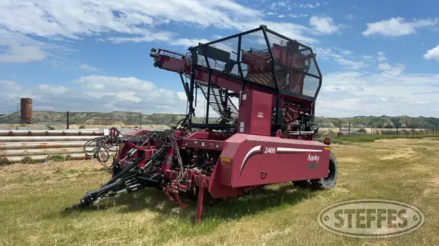 2014 Amity 2400