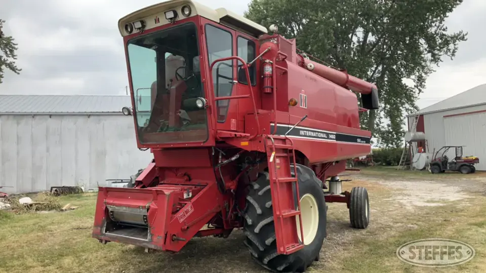 1980 International 1460 Combine