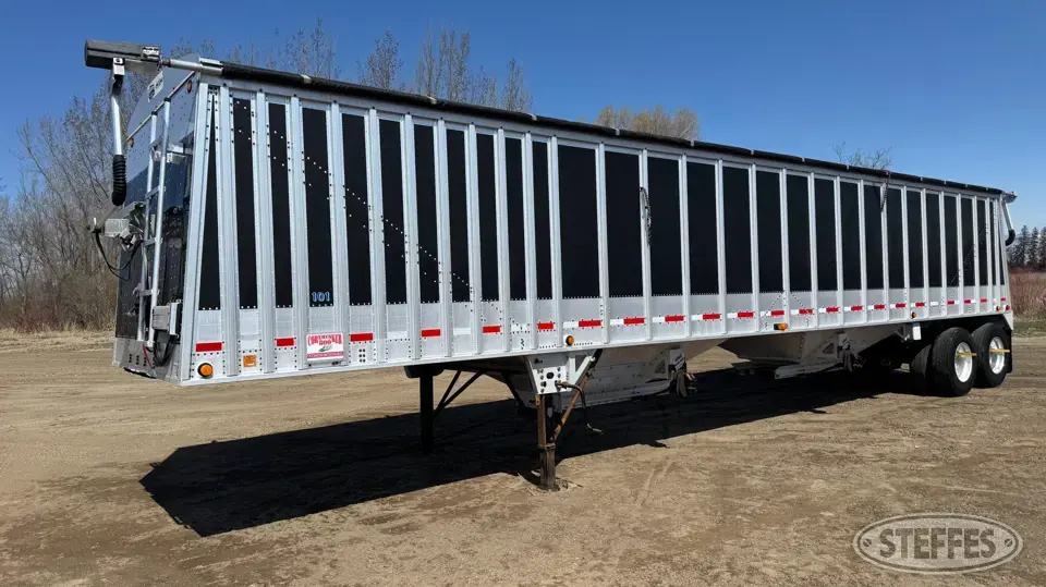 2011 Cornhusker Ultra-Lite Hopper Bottom Trailer
