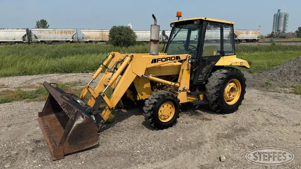 Ford 545D MFWD Tractor