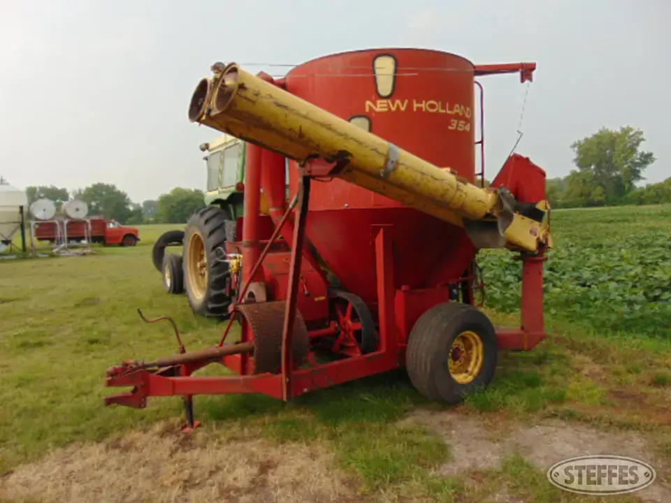 New Holland 354 Forage Processing