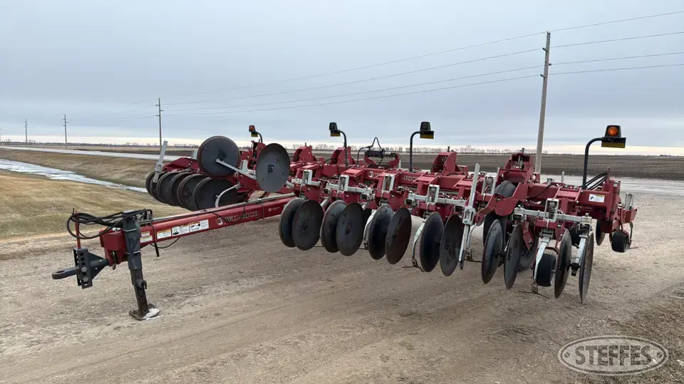 Wil-Rich PT-7722 Row Crop Cultivator
