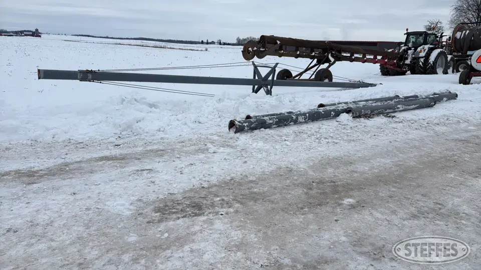 Grain leg downspouts