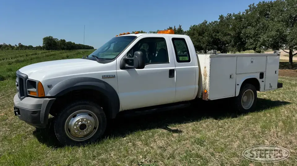 2006 Ford Super Duty F-450 XL Service Utility Truck