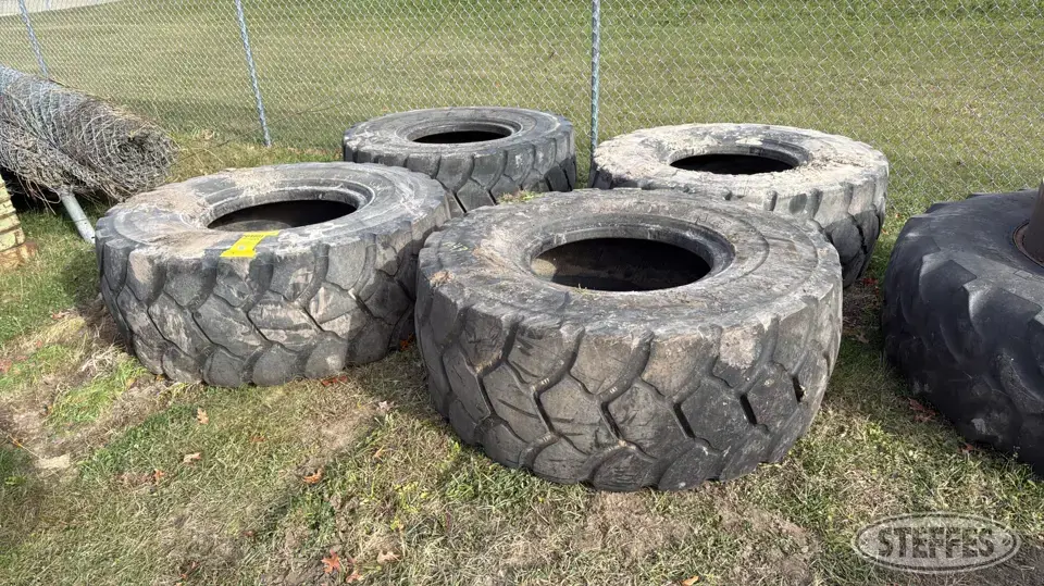 (4) Goodyear 20.5-25 tires Construction Equipment Tire